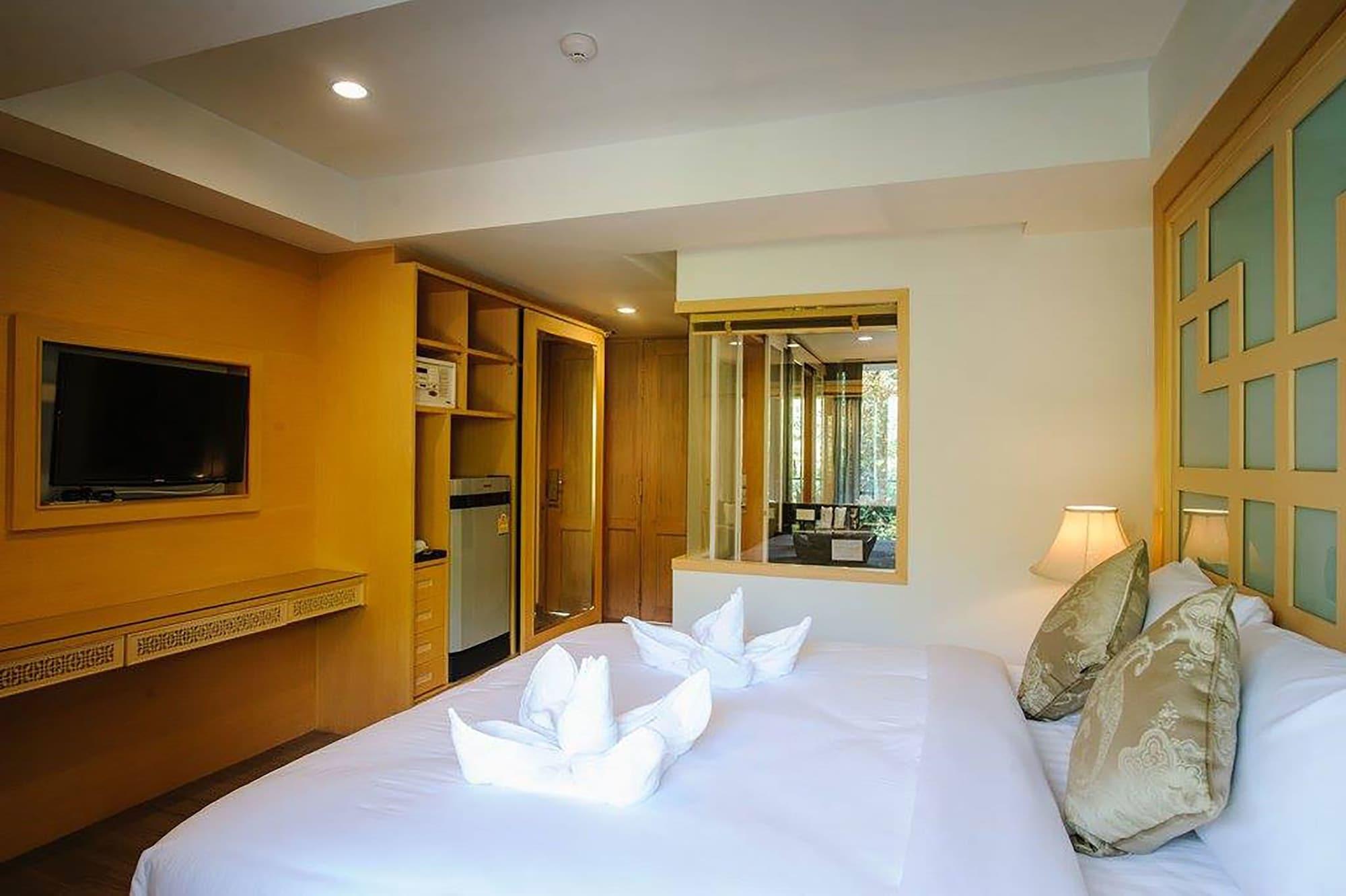 Moon Dragon Hotel Chiang Mai Bagian luar foto